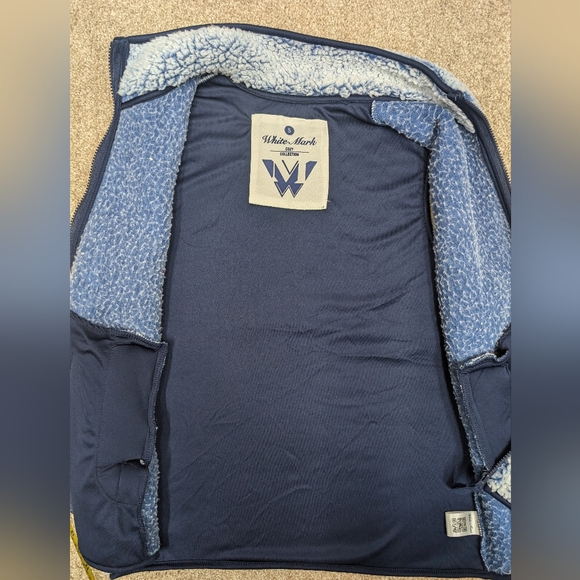 Beautiful Sherpa vest - Picture 12 of 12